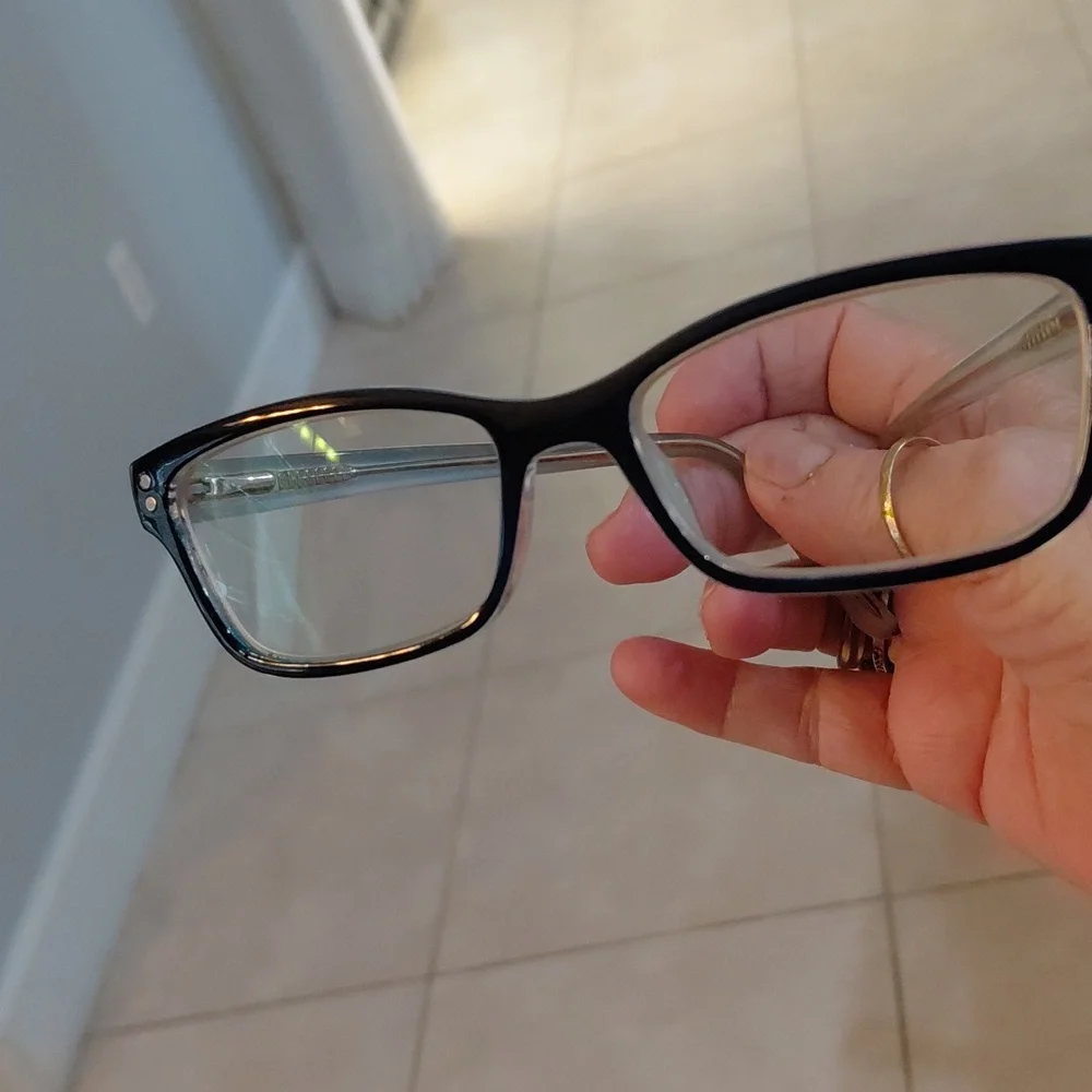 Square Frame Thin Black Border Prescription Glasses - Picture 3 of 8